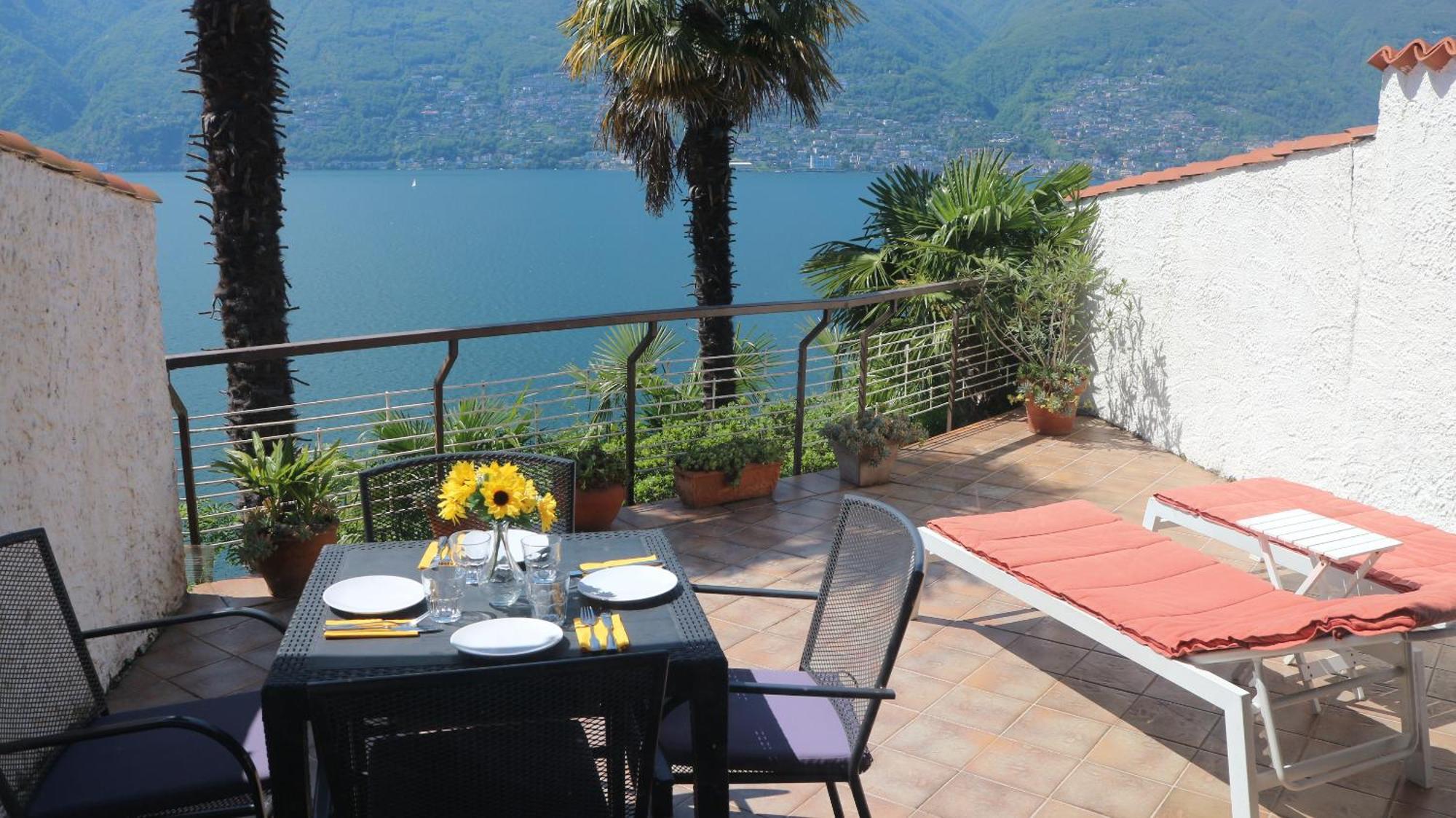 Casa Roccia Lägenhet Pino Lago Maggiore Exteriör bild