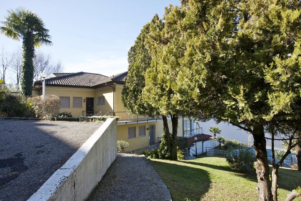 Casa Roccia Lägenhet Pino Lago Maggiore Exteriör bild